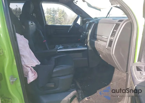 2017 Ram 1500 Sport 4X4 5'7 Box z USA, uszkodzony, nr VIN 1C6RR7MT7HS842108